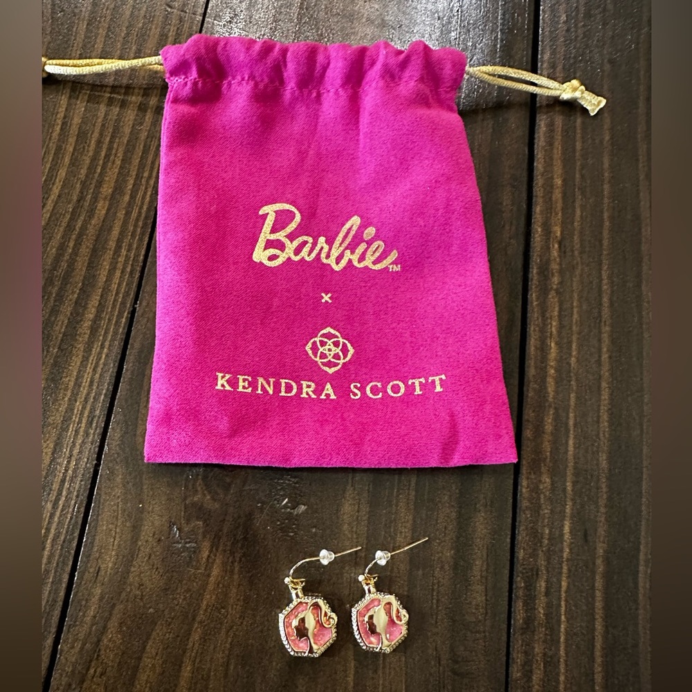 KENDRA SCOTT x BARBIE Earrings💖